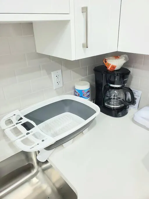 Cozy And Accessible 2 Bedroom Suite Calgary Canada