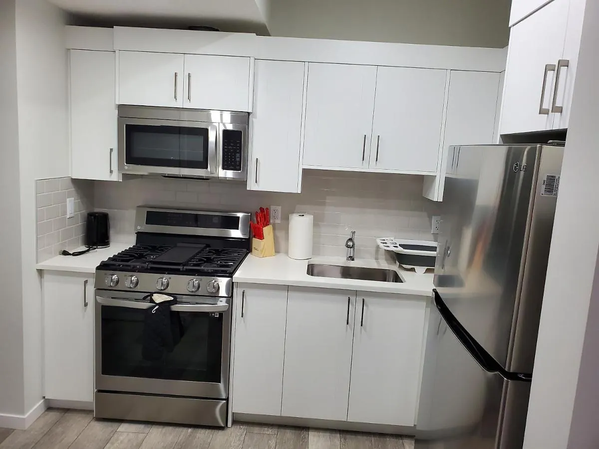 Apartment Cozy And Accessible 2 Bedroom Suite Calgary