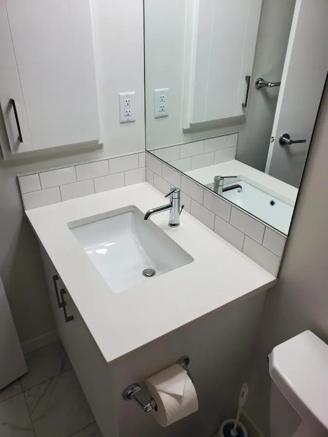 Apartment Cozy And Accessible 2 Bedroom Suite Calgary